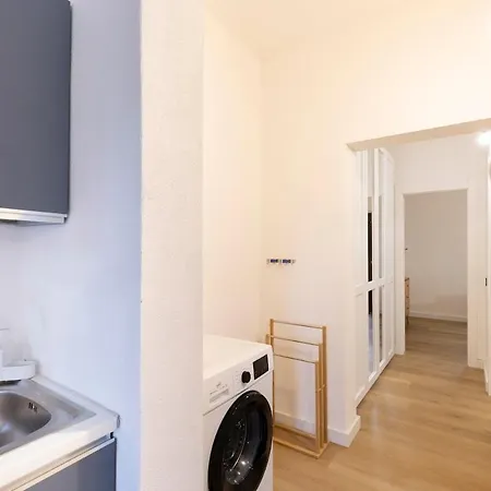 Apartment Beachfront, New & Modern Apartment, Murta Maria