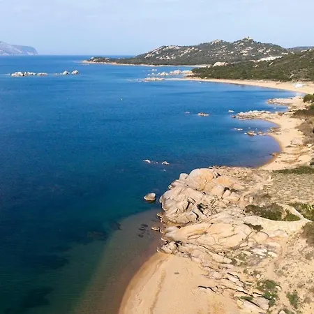Beachfront, New & Modern Apartment, Murta Maria *