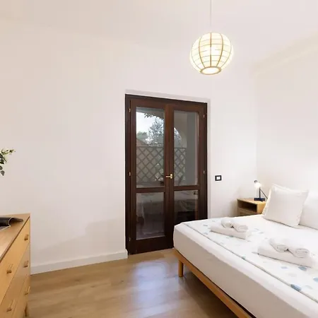 Beachfront, New & Modern Apartment, Murta Maria Apartment *