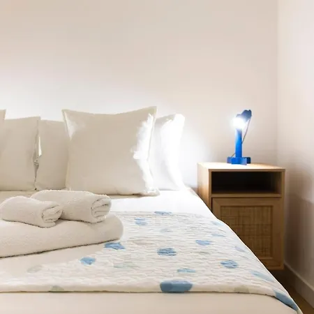 Apartment Beachfront, New & Modern Apartment, Murta Maria Olbia