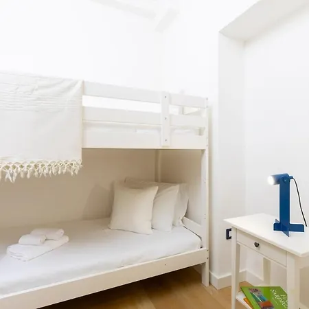 Beachfront, New & Modern Apartment, Murta Maria Apartment Olbia