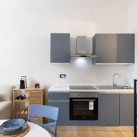Apartment Beachfront, New & Modern Apartment, Murta Maria